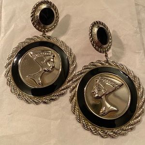 Vintage Black and Silver Nefertiti Earrings